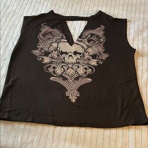 Edgy Black Skull Graphic Women's Tee